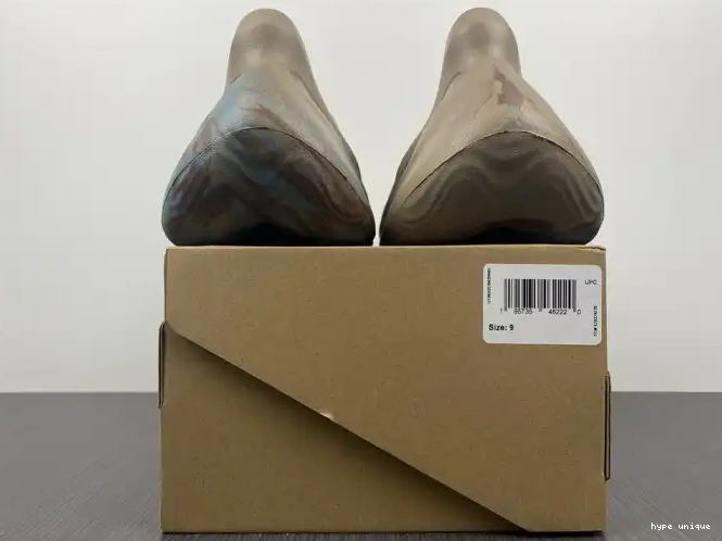 hype GY3969 Yeezy Adidas Runner Foam 0519